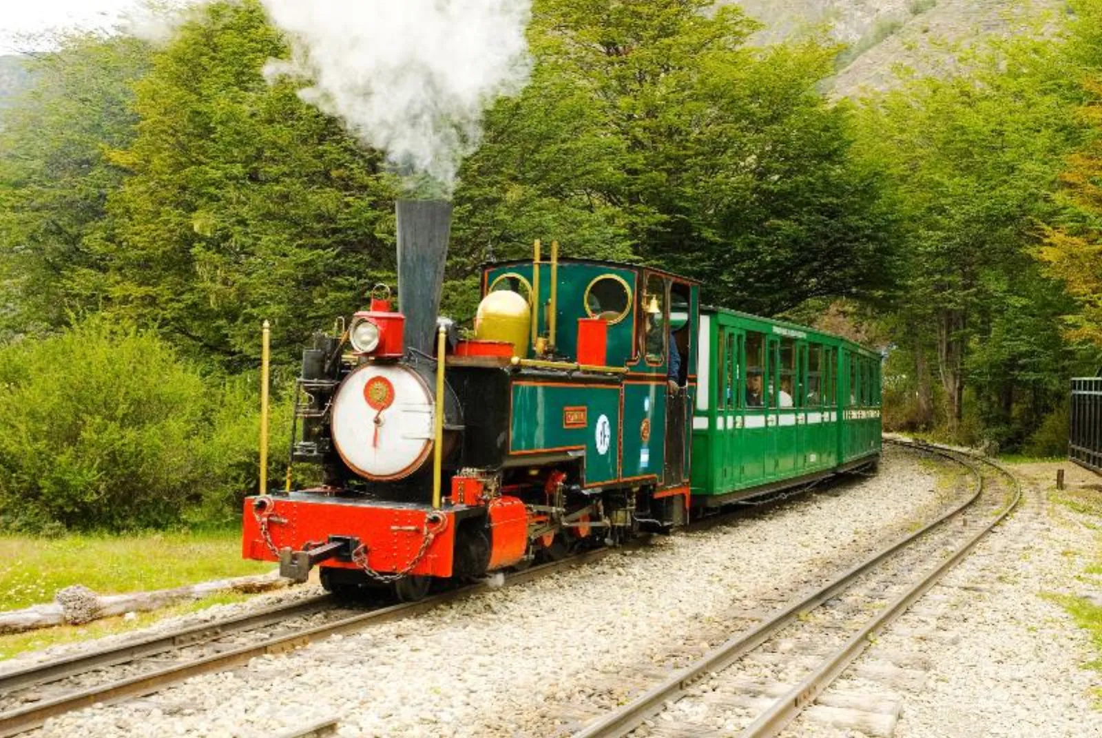 End of the World Train & National Park, Tourist or Premium